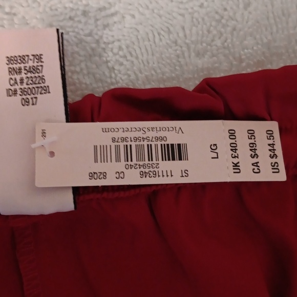 Victoria's Secret women's pajama bottoms red satin size LG NWT - Picture 6 of 7